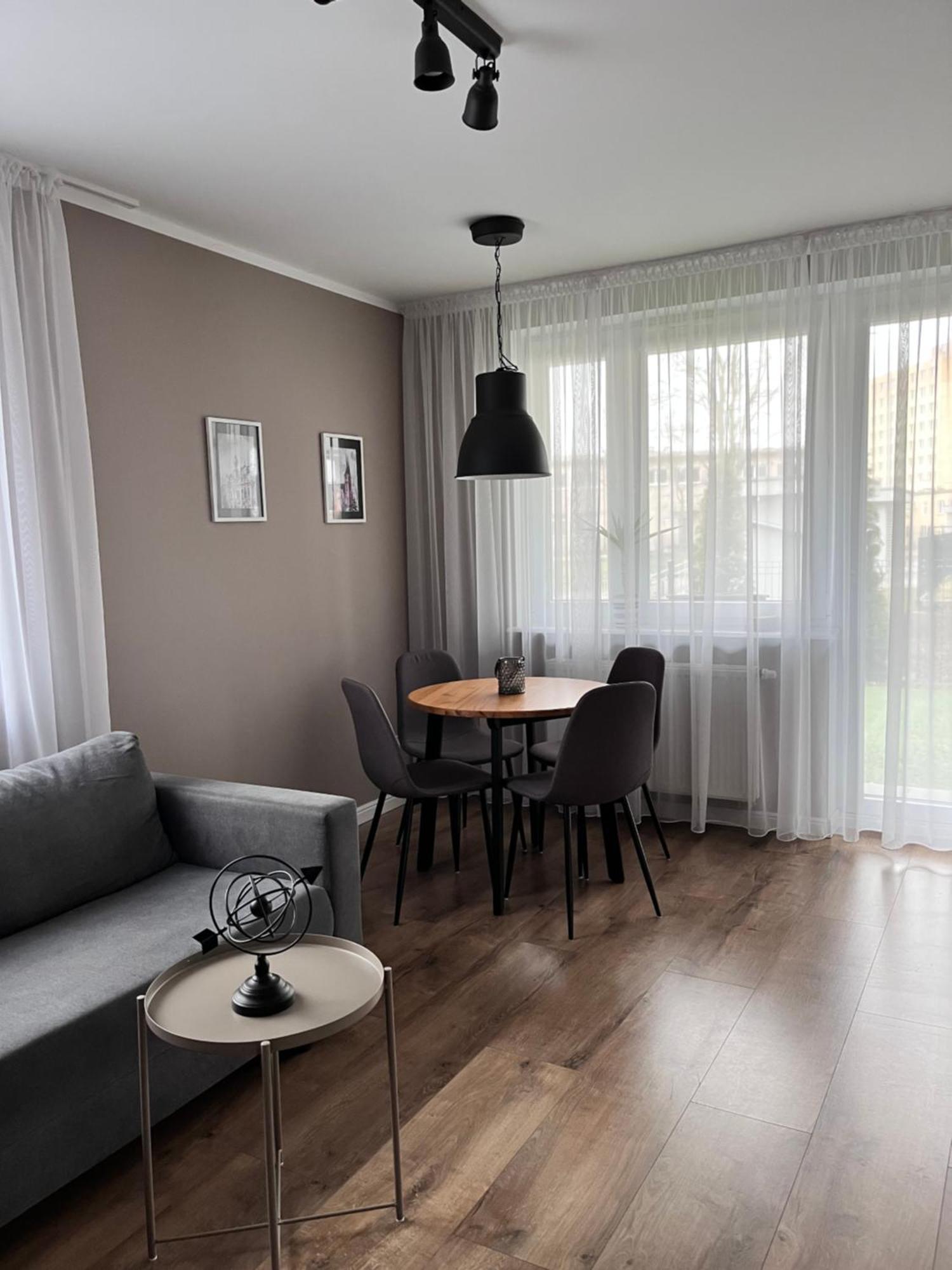 Apartament Przy Obserwatorium&Singielnia ออลชติน ภายนอก รูปภาพ